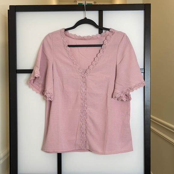 Pink casual but fancy top with ruffle design - Picture 1 of 2
